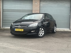 Opel Astra - 1.4 Turbo Rhythm