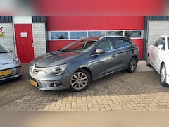 Renault Mégane Estate - 1.5 dCi Eco2 Bose DRIEM VV / TREKHAAK / SFEER / CARPLAY / NAVI / CLIMA / PDC / BLUETOOTH /