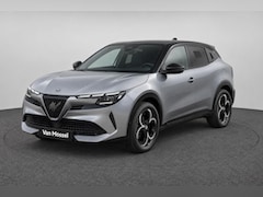 Alfa Romeo Junior - 1.2 Turbo Hybrid Ibrida Ti | Navigatie | Parkeersensoren | Camera | Apple carplay/Android