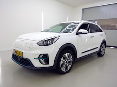 Kia e-Niro - EDITION 64 kWh (98% SOH) I AUTOMAAT I TREKHAAK I P-CAMERA I APPLE CARPLAY I ADAPTIVE CRUIS