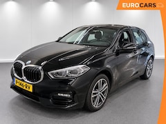 BMW 1-serie - 118i High Executive Navigatie Climate control Sportstoelen M-stuurwiel Parkeersensoren