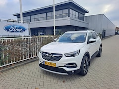 Opel Grandland X - 1.2 Turbo Innovation | Stuurverwarming | Stoelverwarming | Navigatie | Achteruitrijcamera