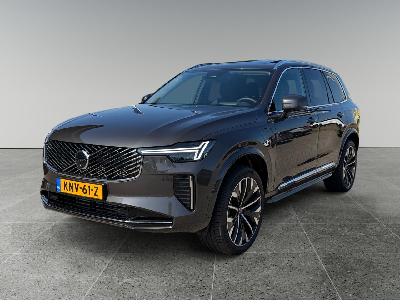 Volvo XC90 - 2.0 T8 Plug-in hybrid AWD Ultra Bright | Luchtvering | Trekhaak | Extra getint glas | - AutoWereld.nl