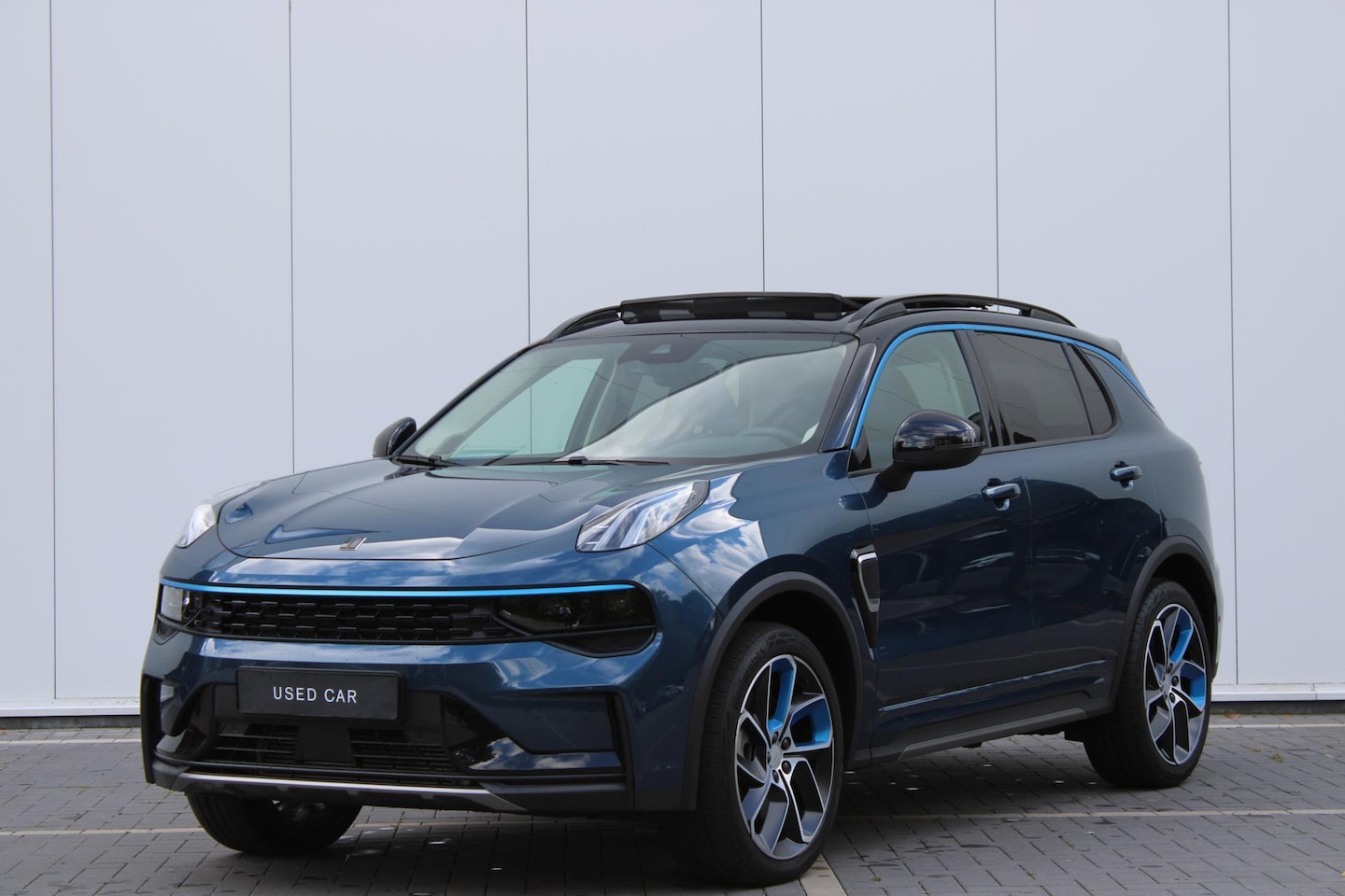 Lynk & Co 01 - Plug-in Hybrid | Panoramadak | Adaptieve cruise control | Keyless | Verwarmbare voorstoele - AutoWereld.nl