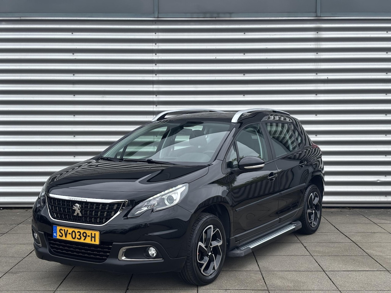 Peugeot 2008 - 1.2 110 pk Blue Lion | Handgeschakeld | Cruise Control | Navigatie | Parkeersensoren - AutoWereld.nl