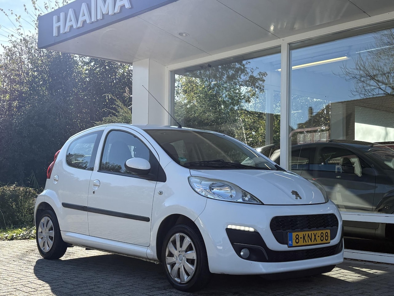 Peugeot 107 - 1.0 Active 5-drs | Airconditioning | LED verlichting | Elektr. ramen | Radio/CD | Zuinig - AutoWereld.nl
