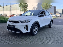 Kia Stonic - 1.0 T-GDi MHEV DynamicLine Airco | Cruisecontrol | Navigatie | LM velgen | Camera | Carpla