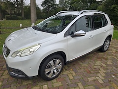 Peugeot 2008 - 1.2 VTi Allure / AUTOMAAT / Dealer onderhouden