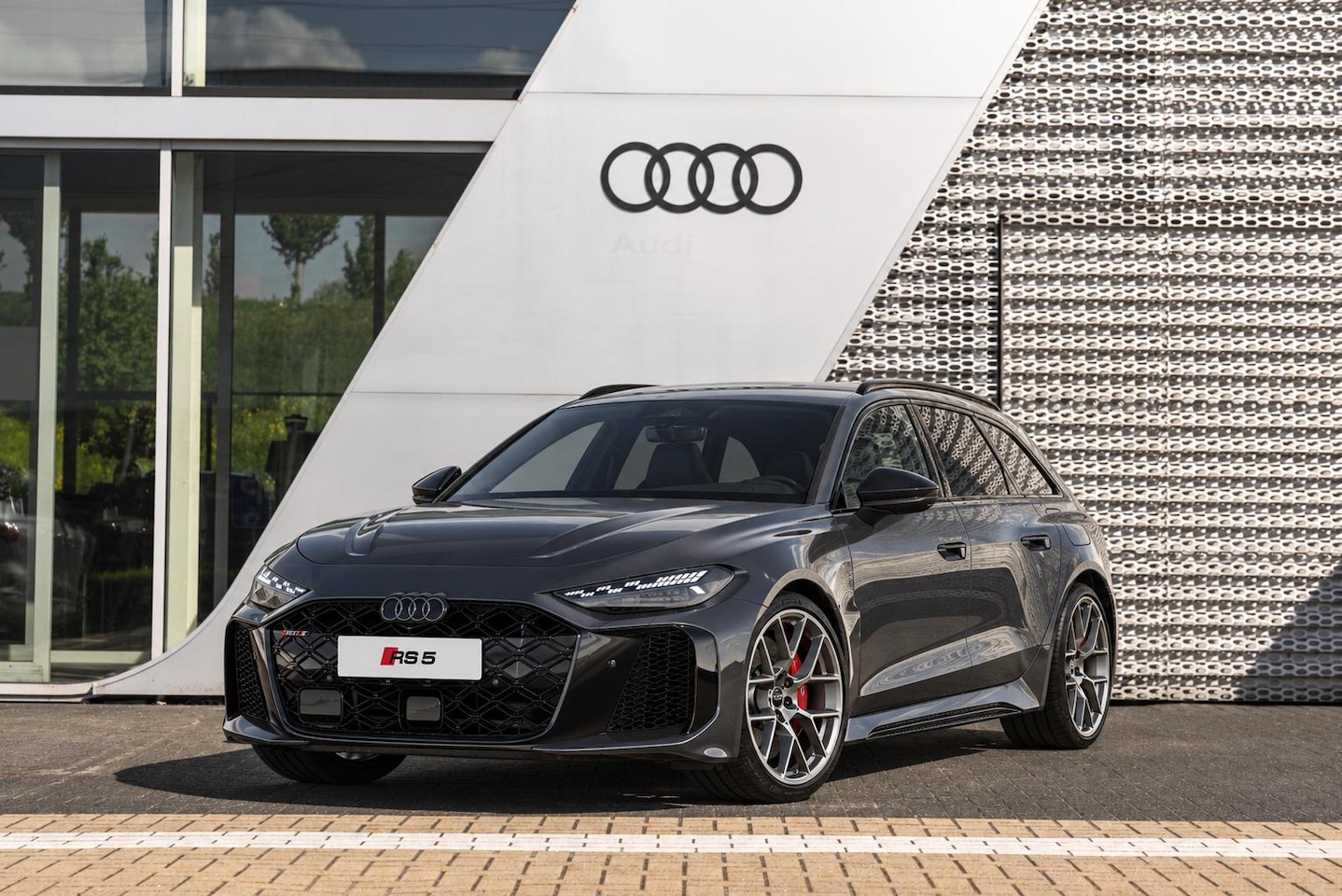 Audi RS5 - Avant RS 5 Avant e-hybrid 470 kW / 639 PK Avant 8 versn. | AUDI SPORTPAKKET | CARBON | KER - AutoWereld.nl