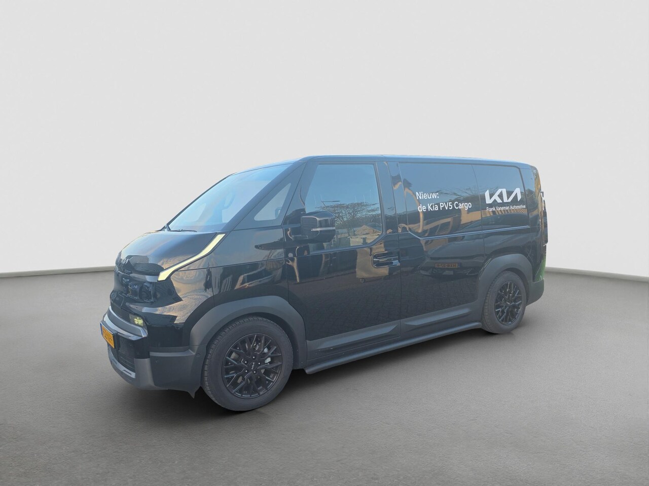 Kia PV5 - L2H1 Elite Executive 71.2 kWh | DEMO |  17"velgen | Side-Bars | Dubbele vloer incl. lades - AutoWereld.nl