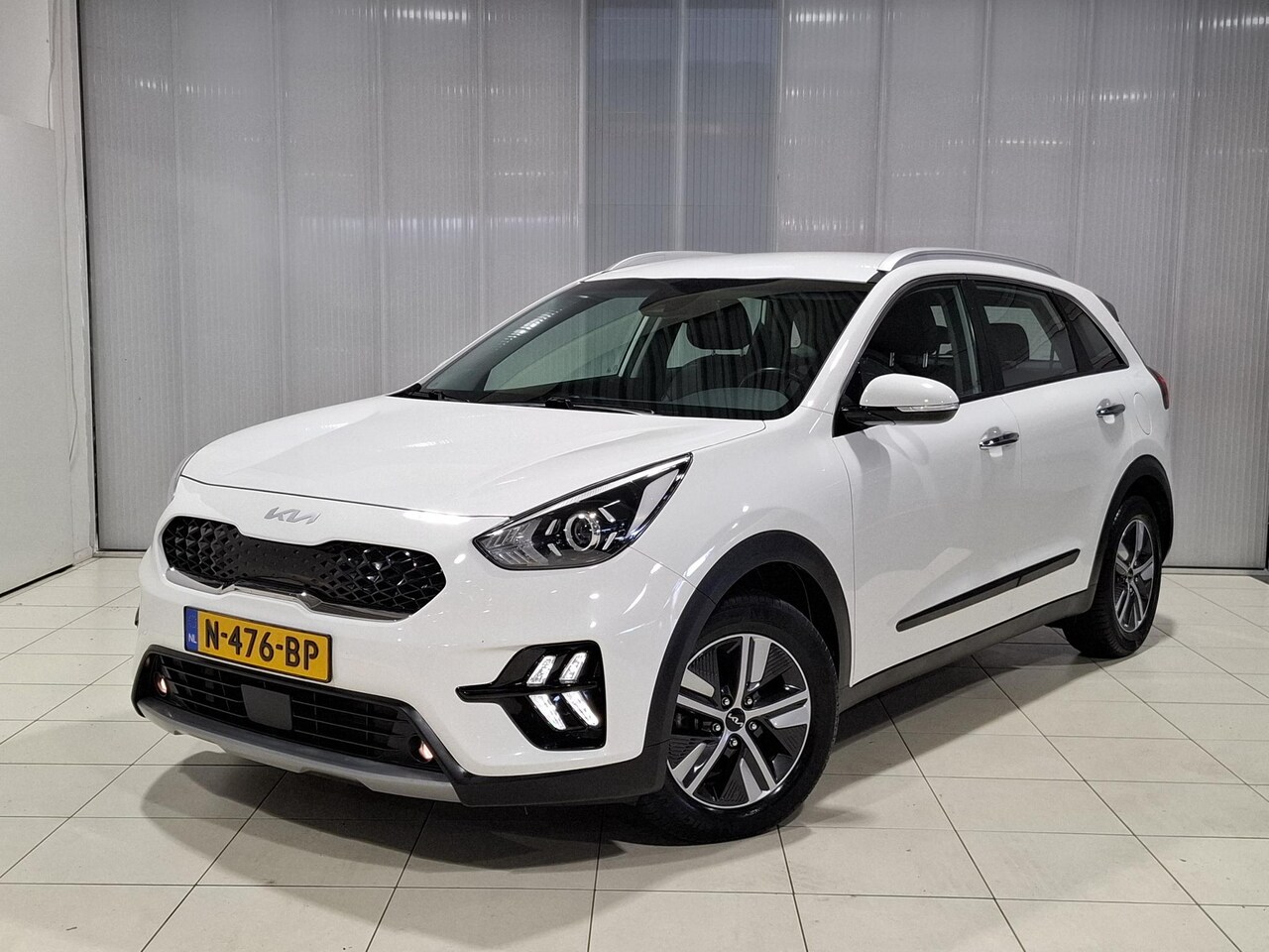 Kia Niro - 1.6 GDi Hybrid DynamicLine Apple Carplay/Android Auto, navigatie, camera. - AutoWereld.nl
