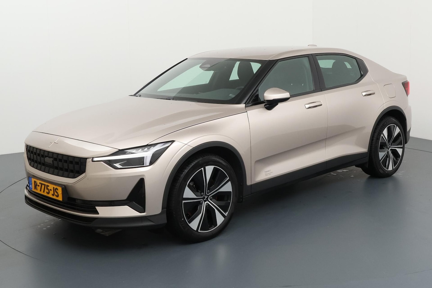 Polestar 2 - Standard Range Single Motor 69 kWh | Achteruitrijcamera | Parkeersensoren | Keyless Entry - AutoWereld.nl