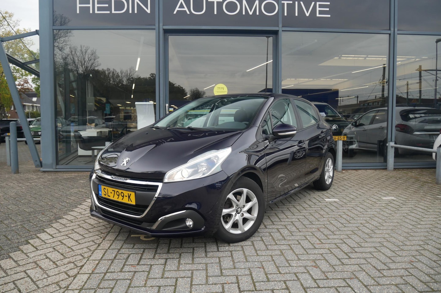 Peugeot 208 - 1.2 82PK Blue Lion | Navigatie | LMV 15'' | Apple Carplay/Android Auto | PDC Achter | Airc - AutoWereld.nl