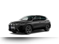BMW iX - xDrive40 High Executive 77 kWh Luchtvering - Sportpakket - Panoramadak - Warmte Comfortpak