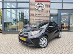 Toyota Aygo X - 1.0 VVT-i MT Play | Apple Carplay/Android Auto | Achteruitrijcamera | BTW-auto