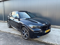 BMW X5 - X5 xDrive45e 394 pk High Executive M-Sport | Pano | Laser | Elek. Trekhaak | Memory | Wint