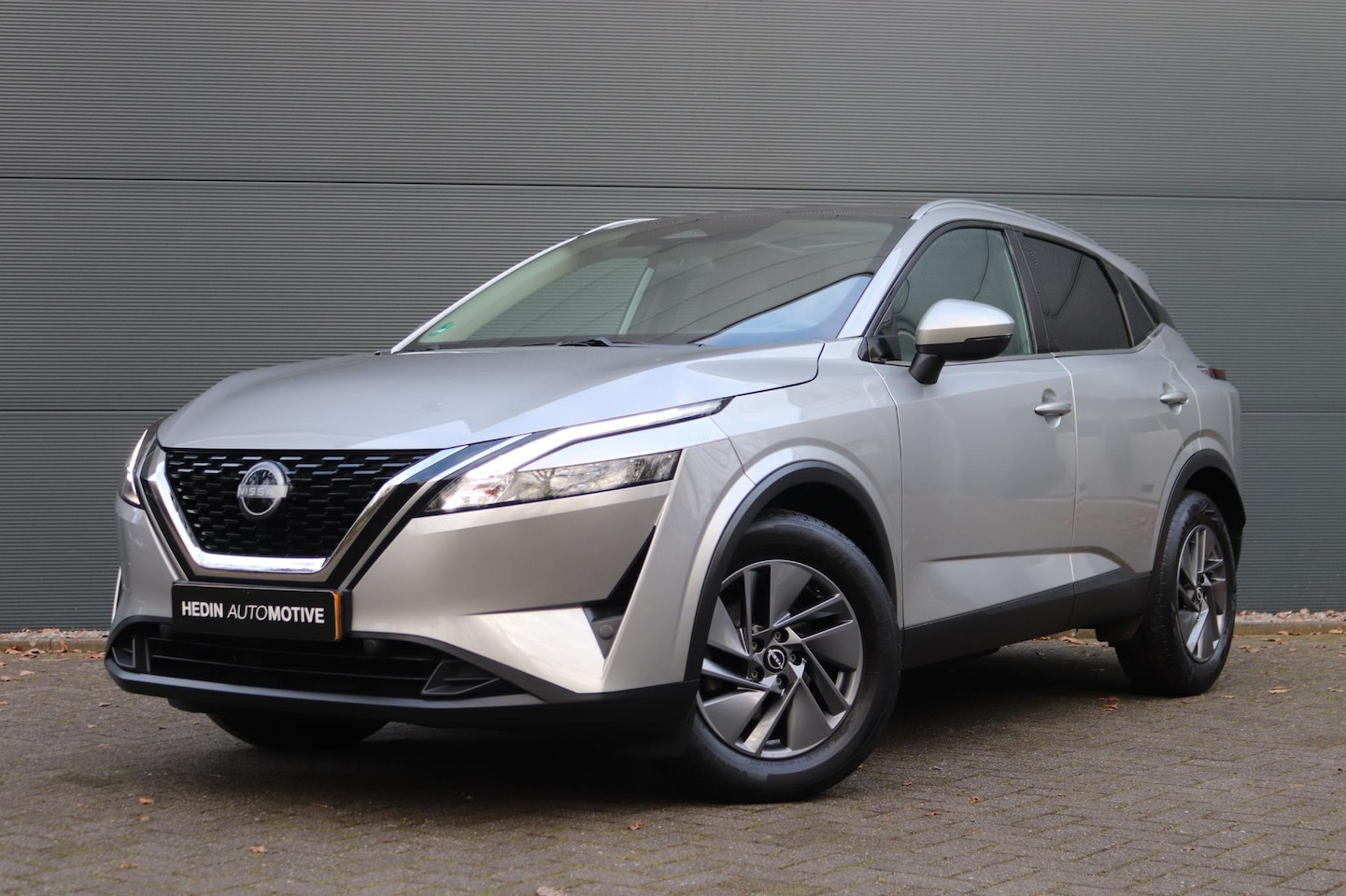 Nissan Qashqai - 1.3 MHEV Acenta | Camera | Airco | Apple Carplay/Android Auto | Adaptieve Cruise Control | - AutoWereld.nl