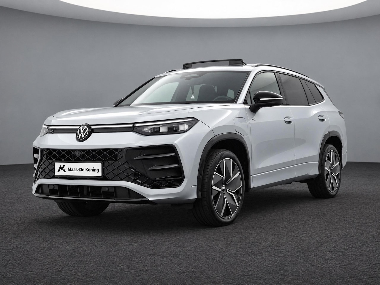Volkswagen Tayron - 1.5 272pk DSG eHybrid R-Line Edition · SOH 100% · Panoramadak · 360 Camera · Wegklapbare T - AutoWereld.nl