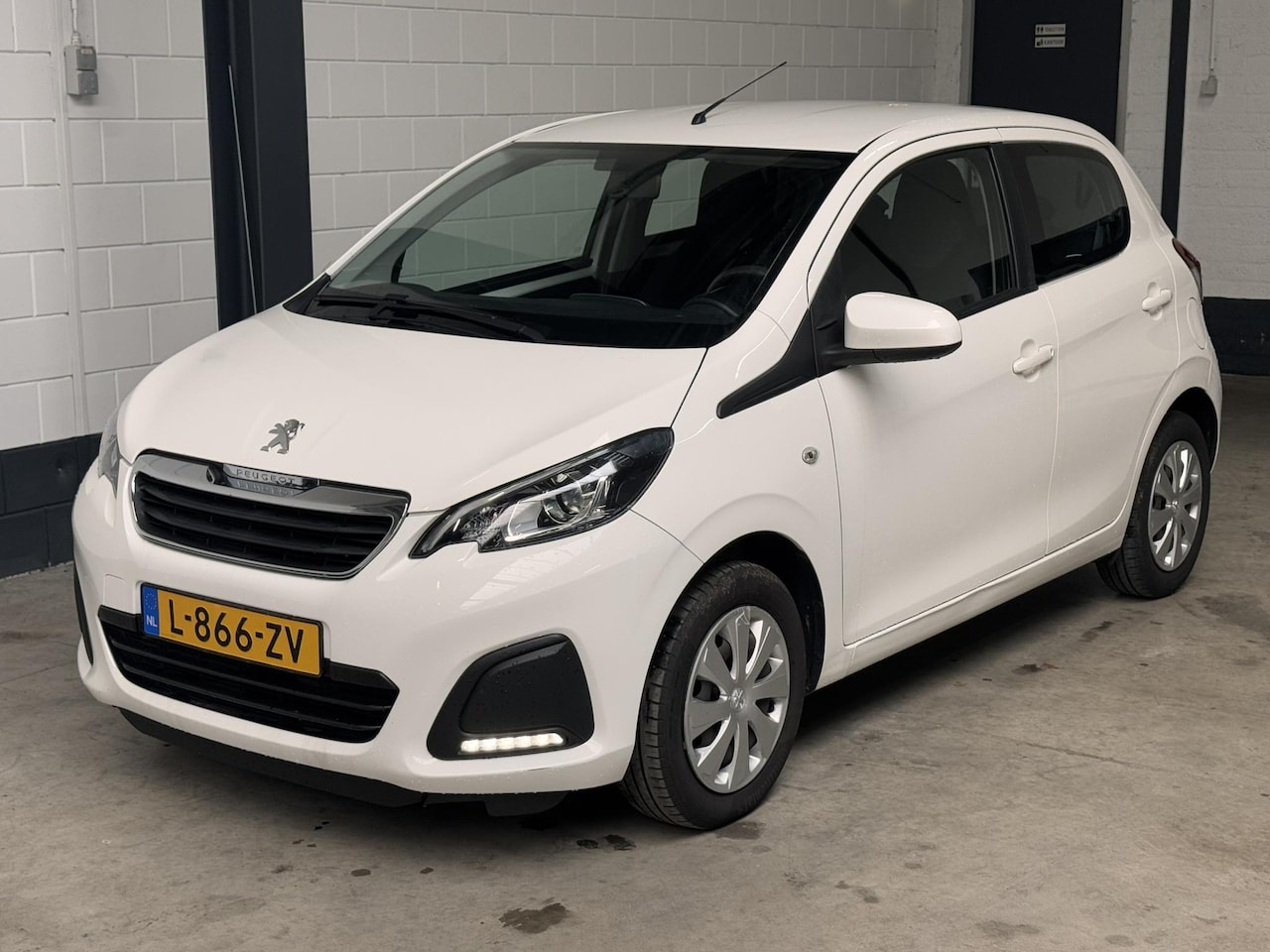 Peugeot 108 - 1.0 e-VTi Active 1.0 e-VTi Active - AutoWereld.nl