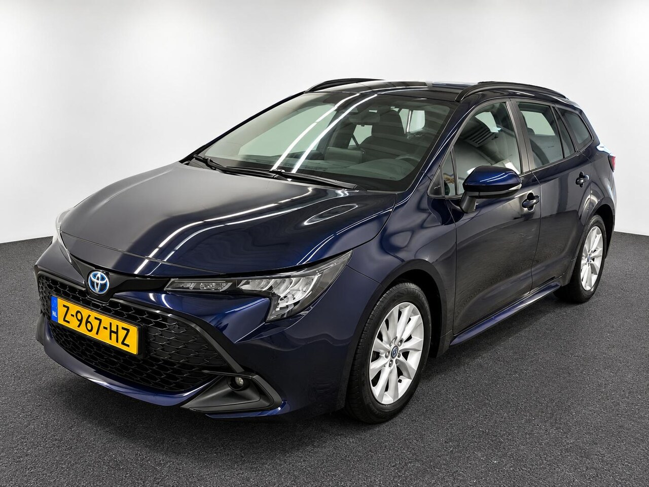 Toyota Corolla Touring Sports - Hybrid 140 Active Airco ECC Carplay Navi Camera Full LED NL Auto NAP Adaptive Cruise Contr - AutoWereld.nl