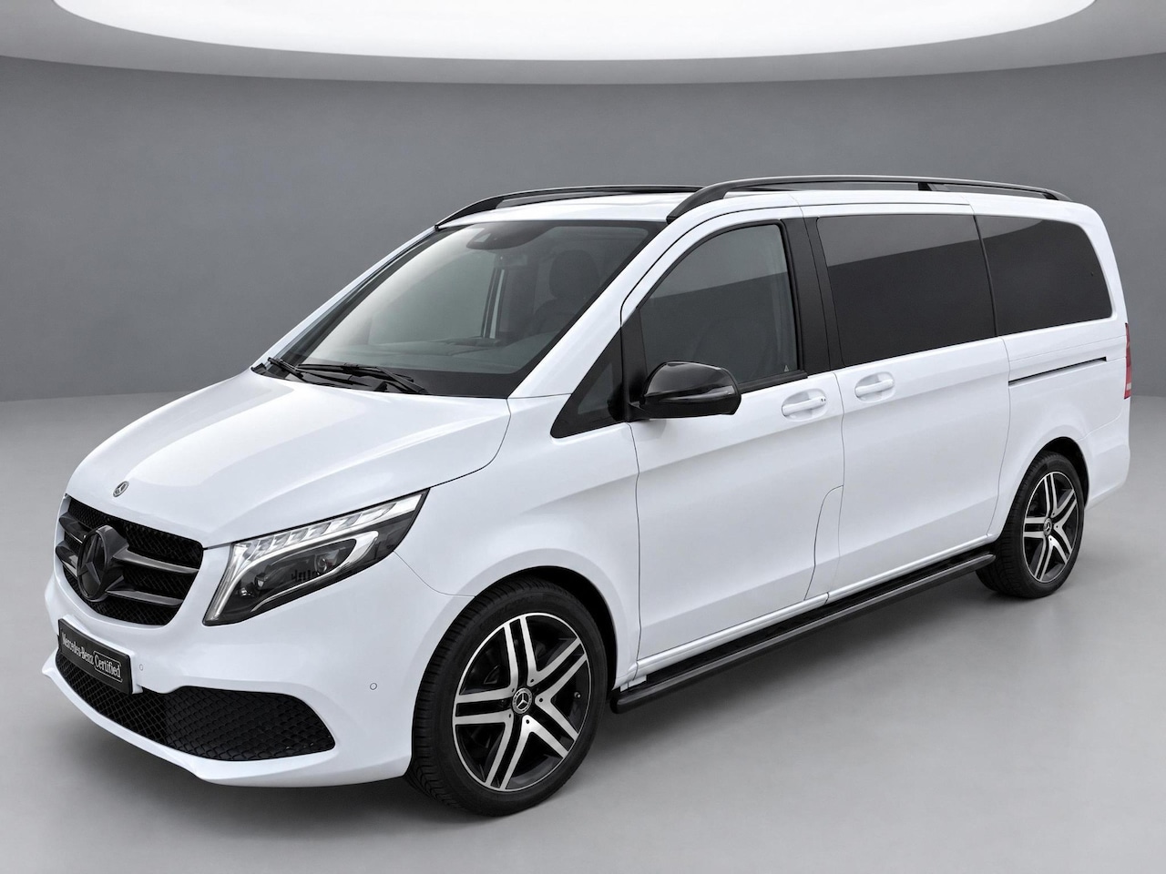Mercedes-Benz V-klasse - 220d Lang DC | Trekhaak | Achteruitrijcamera | Stoelverwarming | Multibeam LED | Lane assi - AutoWereld.nl