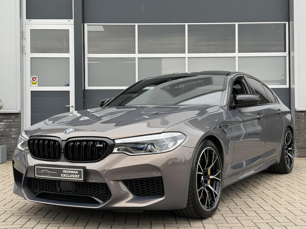 BMW M5 - Competition | CARBON | CERAMIC | INDIVIDUAL | BOWERS & WILKINS | HuD | LASER | Soft Close - AutoWereld.nl