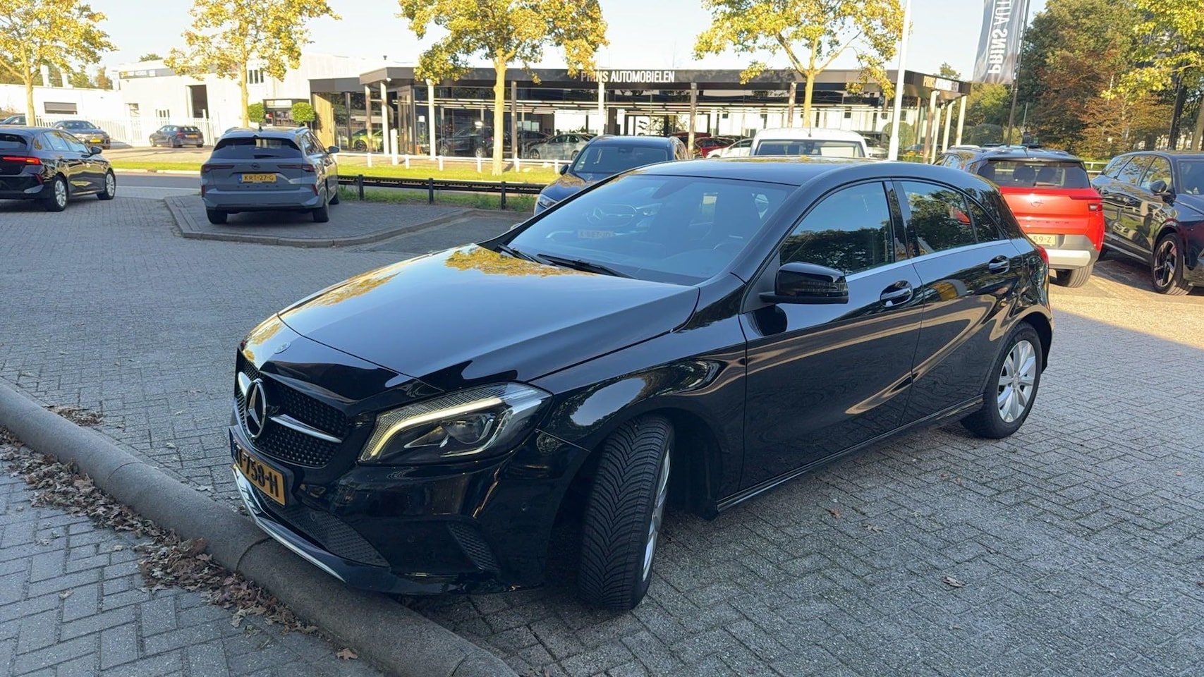 Mercedes-Benz A-klasse - 160 Ambition | Parkeersensoren | Allseason-Banden | - AutoWereld.nl