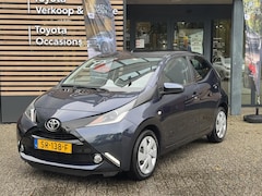 Toyota Aygo X - X-PLAY 5-DEURS NL-AUTO EL-RAMEN CAMERA NAVI BLUETOOTH AIRCO