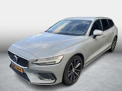 Volvo V60 - 2.0 T6 Plug-in hybrid AWD Essential Bright | Adaptieve Cruise Control | Lederen Bekleding