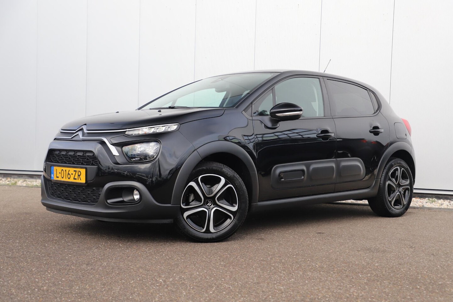 Citroën C3 - 1.2 PureTech Feel Navigatie Carplay Android Climate Cruise Control Parkeersensor Rijstrook - AutoWereld.nl