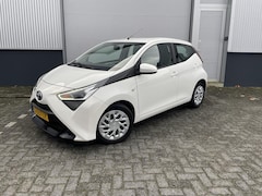 Toyota Aygo - 1.0 VVT-i x-play Automaat, garantie tm 2030 en/of max 200.000 Km