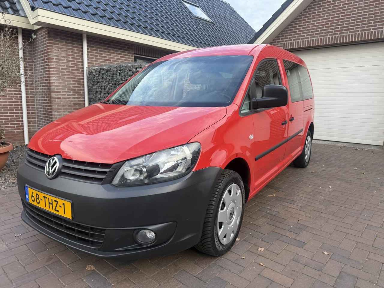 Volkswagen Caddy Maxi - 1.6 TDI Trendline maxi 5 persoons ex brandweer - AutoWereld.nl