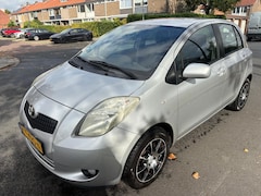 Toyota Yaris - 1.0 VVTi Idols