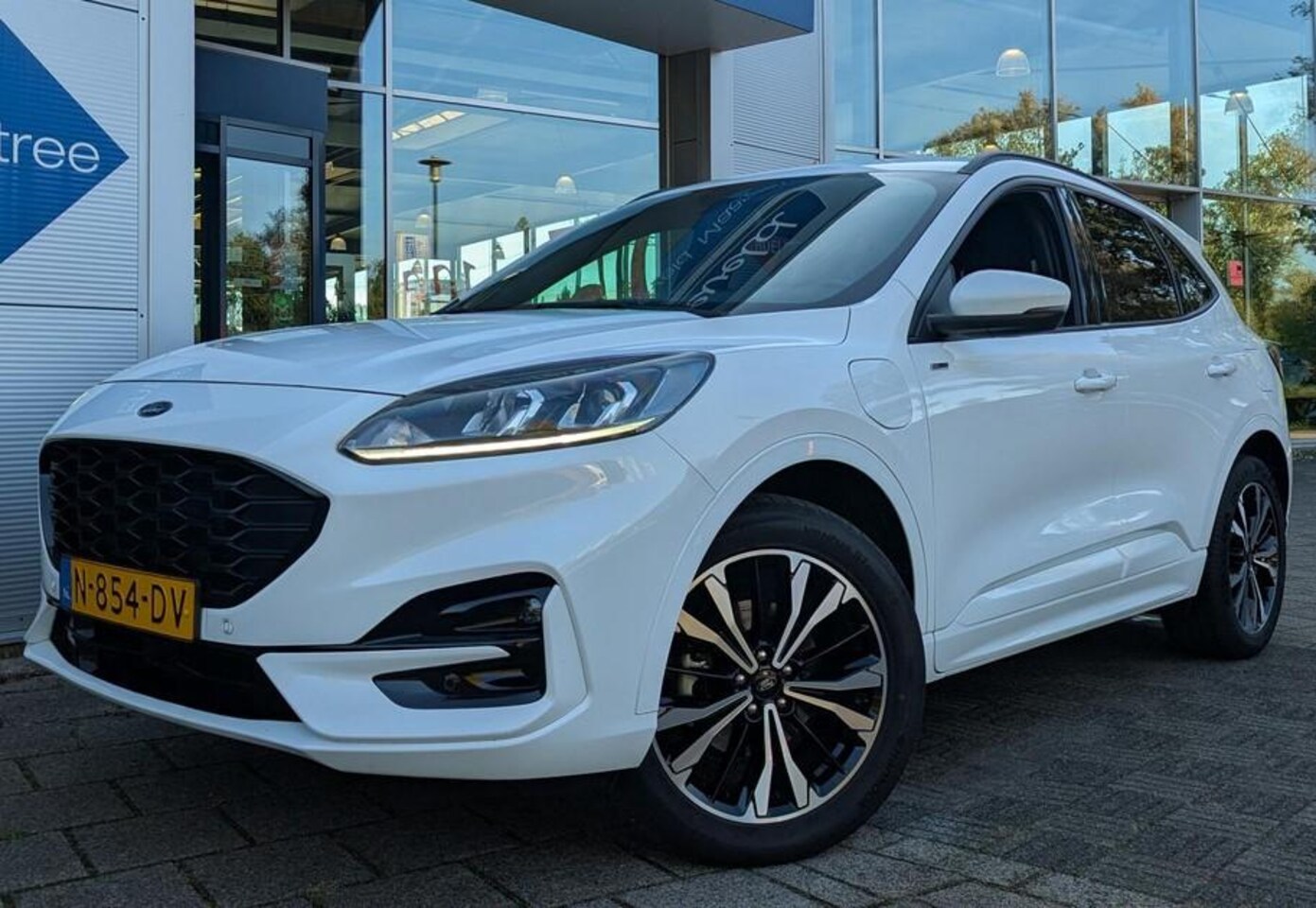 Ford Kuga - 2.5 PHEV ST-Line Navi Camera Trekhaak Winter pack 19" LM velgen NL-Auto Dealeronderhouden - AutoWereld.nl
