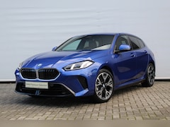 BMW 1-serie - 120 M Sport Automaat / Sportstoelen / Achteruitrijcamera / M Adaptief onderstel / Stuurver