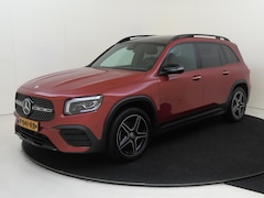 Mercedes-Benz GLB - 200 AMG-Line 163PK | Panorama-dak | Trekhaak Uitklapbaar | Keyless | Matrix LED | Stoelver