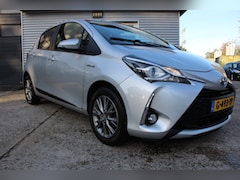 Toyota Yaris - 1.5 Hybrid Aspiration 5-deurs Automaat, netjes, zuinig. boekjes, 2x sleutel, nw apk en beu