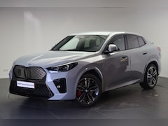 BMW iX2 - eDrive20 M Sport / Trekhaak / Sportstoelen / M Adaptief onderstel / Parking Assistant Plus