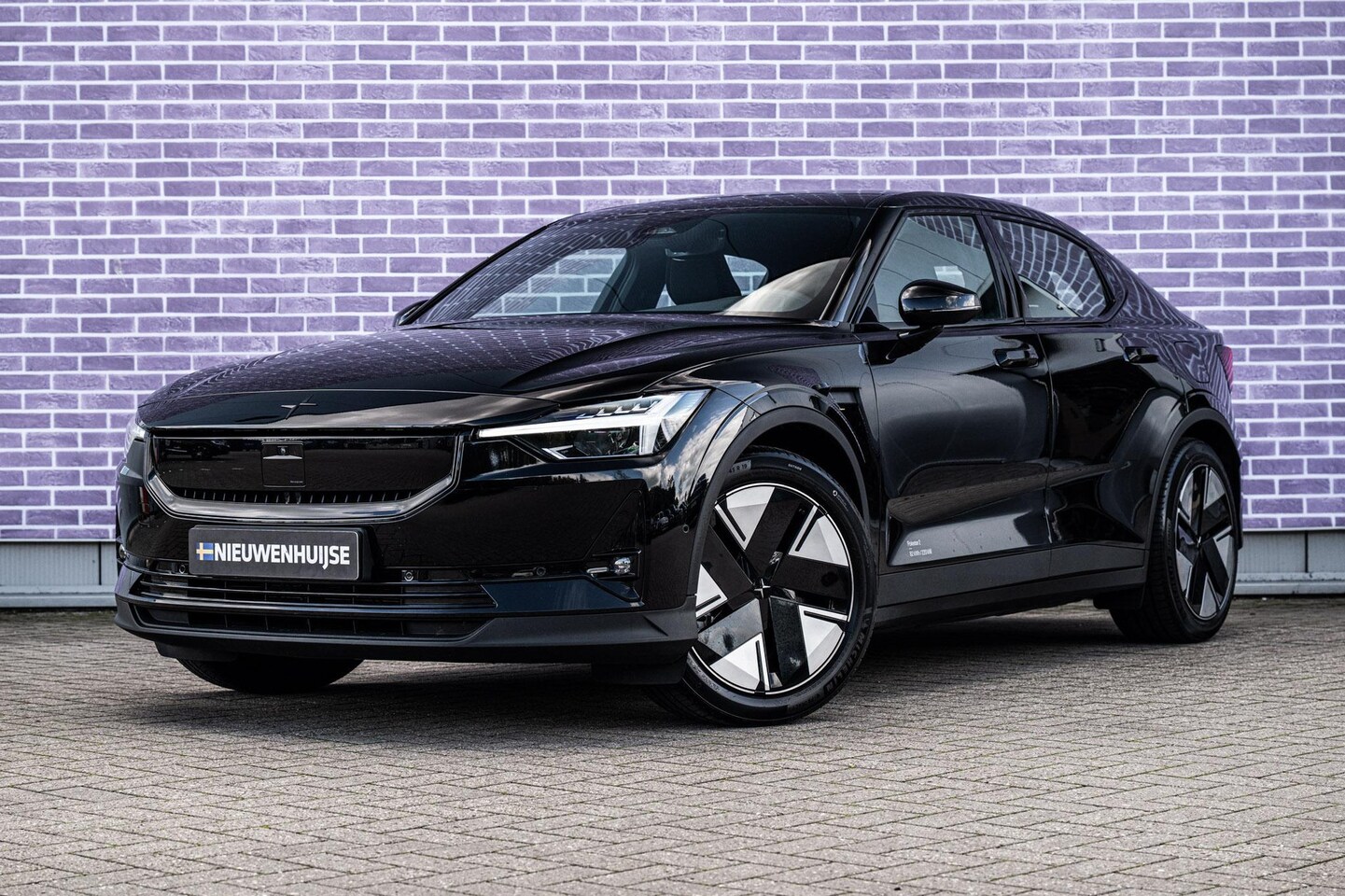Polestar 2 - Long Range Single Motor 82 kWh | Trekhaak | Panoramadak | 360 Graden Camera | Keyless Entr - AutoWereld.nl
