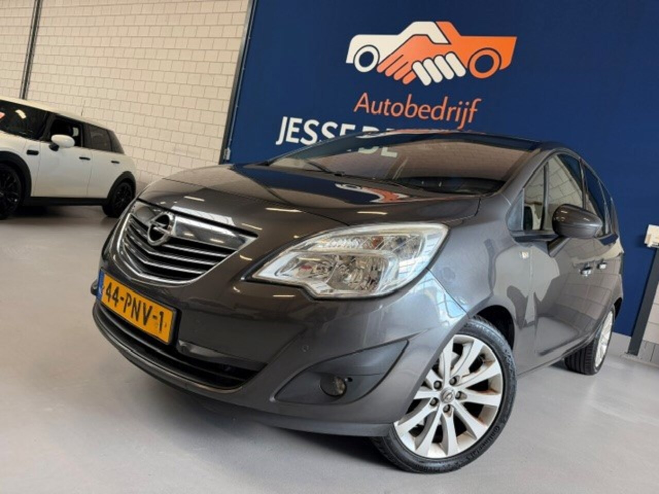 Opel Meriva - 1.4 Turbo Cosmo / bj.2011/ kleur: grijs / navigatie/ trekhaak/climate / cruise / NAP met 1 - AutoWereld.nl