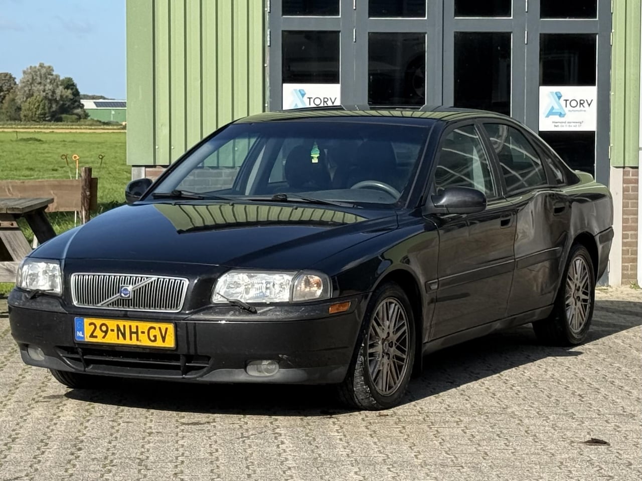 Volvo S80 - 2.4T Elan | Rijdt goed | Schade deur | - AutoWereld.nl