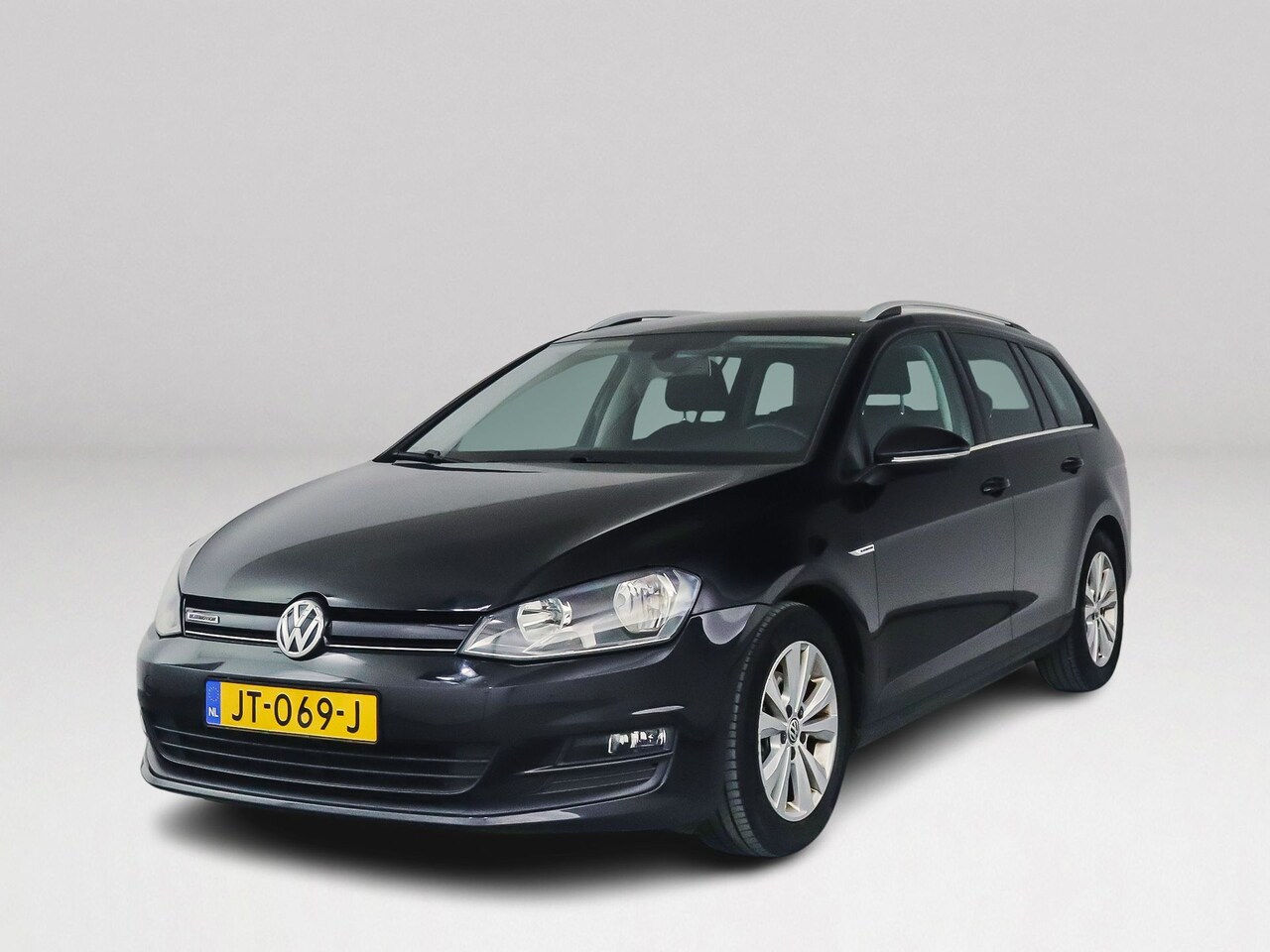 Volkswagen Golf Variant - 1.0 TSI Connected Series | Parkeercamera | Airco | Cruise control | Trekhaak - AutoWereld.nl