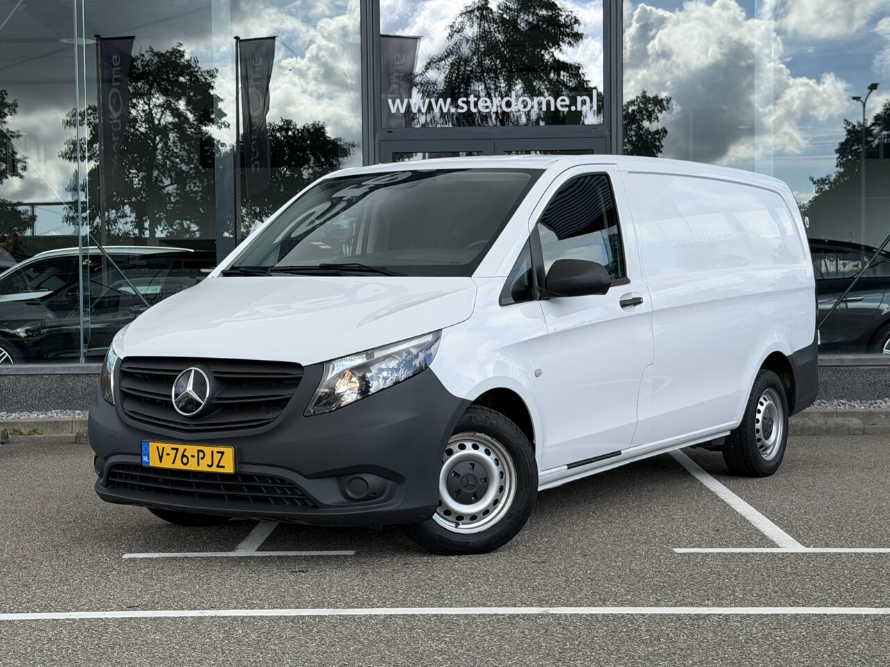 Mercedes-Benz Vito - 114 CDI Lang 2.0 RWD I Trekhaak I Automaat I Distronic I Stoelverwarming I Camera I Audi M - AutoWereld.nl