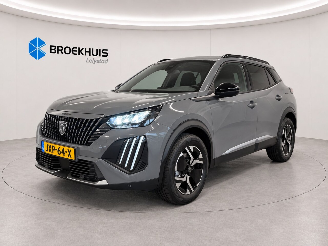Peugeot 2008 - 1.2 HYBRID 145PK ALLURE AUTOMAAT / TOT 8 JAAR GARANTIE / NAVI / LEDER / CLIMA / LED / PDC - AutoWereld.nl