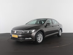 Volkswagen Passat - 1.6 TDI Comfortline > Trekhaak/LED-koplampen/comfort stoel