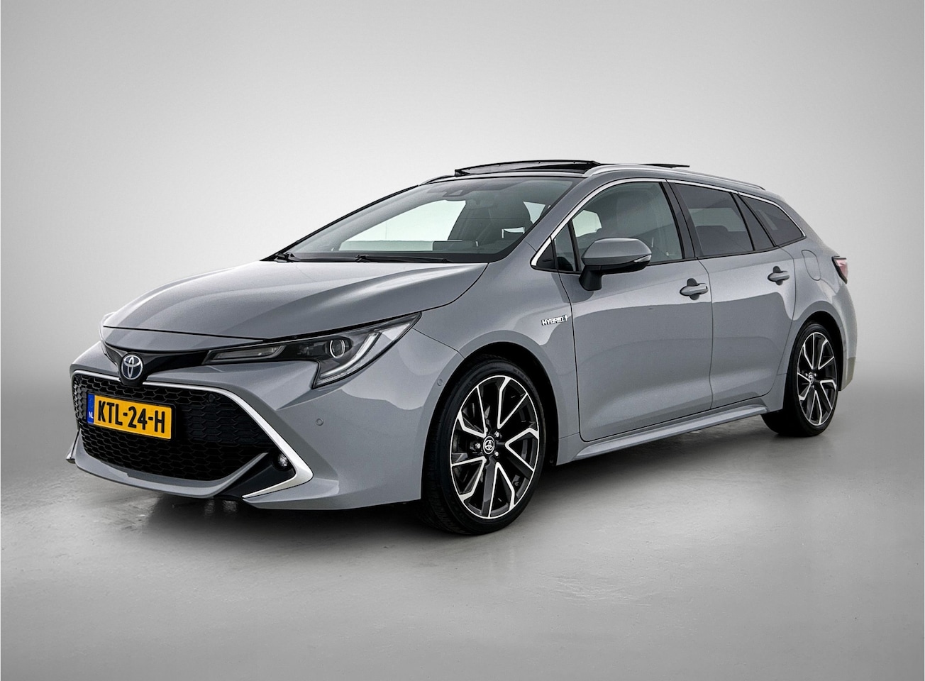 Toyota Corolla Touring Sports - 2.0 Hybrid Executive JBL | Panorama schuif/kantel Dak | Dodehoek detectie | Stoel+stuurver - AutoWereld.nl