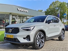 Volvo XC40 - B4 211PK Plus Dark | 360 | H&K | Trekhaak | Schuif/kantel dak | Nubuck | 20" | Memory | St