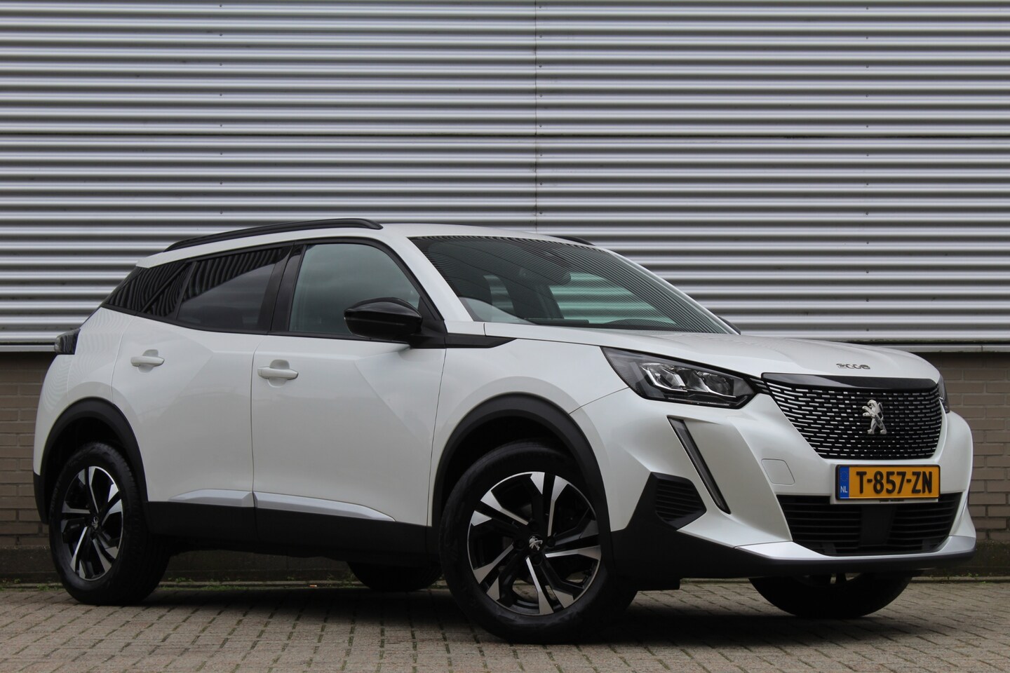 Peugeot 2008 - 1.2 PureTech 100PK Allure Pack | Adaptieve Cruise | Origin NL | Dealer Onderhouden | Camer - AutoWereld.nl