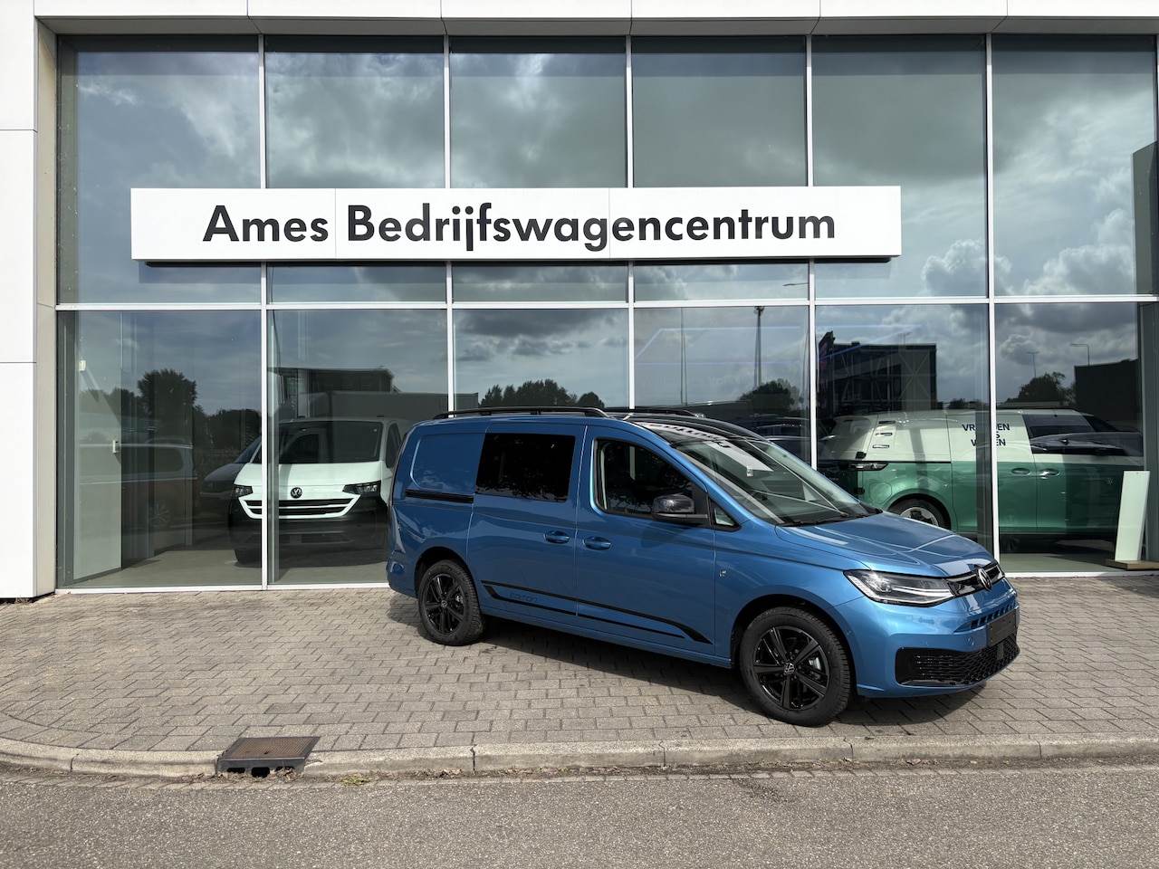 Volkswagen Caddy Maxi - 1.5 TSI eHybrid Dubbel Cabine Limited Edition 150PK \ 5 Zitplaatsen \ | Trekhaak | 2x schu - AutoWereld.nl