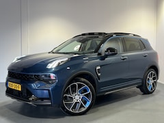 Lynk & Co 01 - 1.5 | Navigatie/Android/Apple Carplay | LM Velgen 20" | Rondomzichtcamera | Panoramadak |
